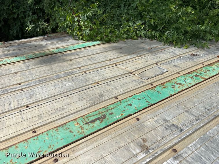 image for item ET8671 drop deck equipment trailer