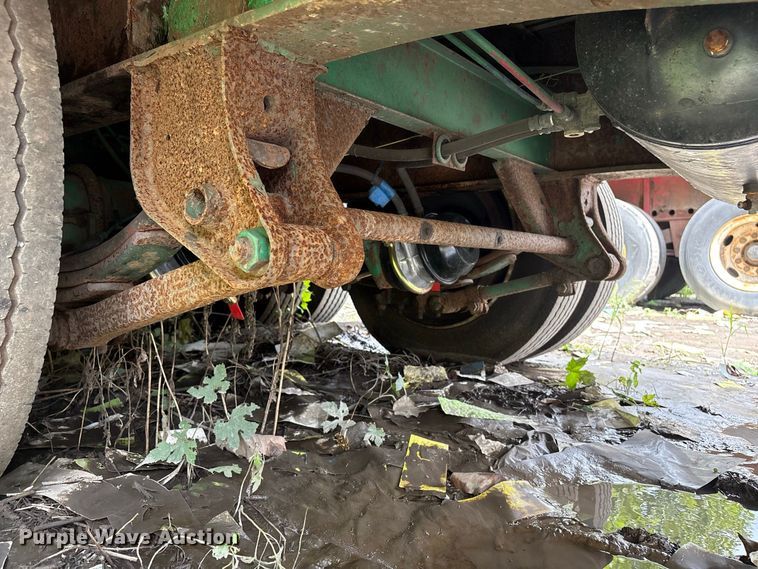image for item ET8671 drop deck equipment trailer