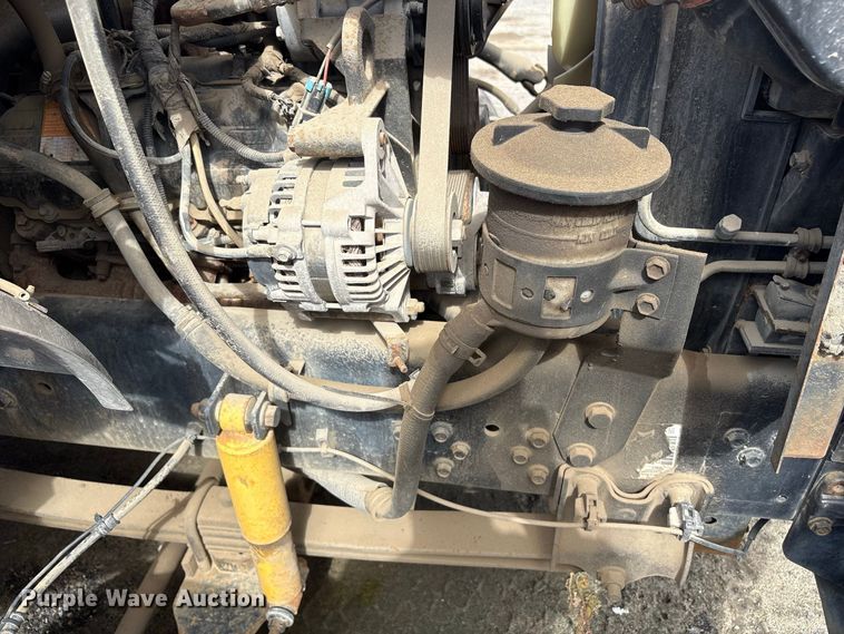 image for item ET8682 2006 Ford F-650 truck cab and chassis