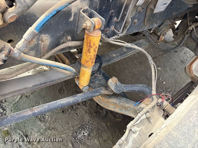 image for item ET8682 2006 Ford F-650 truck cab and chassis