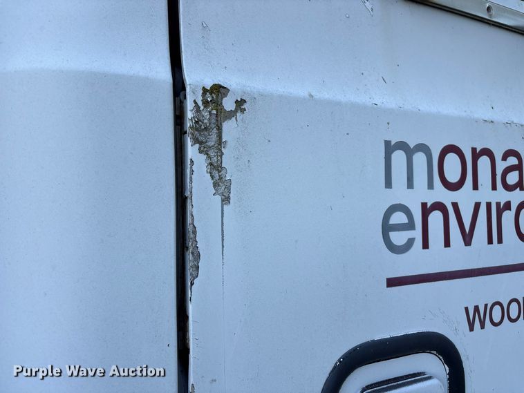 image for item ET8687 1994 Mack CH613 semi truck