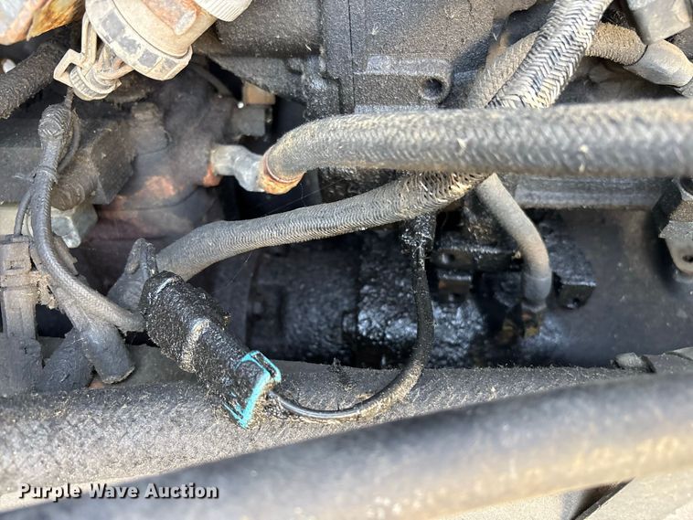 image for item ET8687 1994 Mack CH613 semi truck