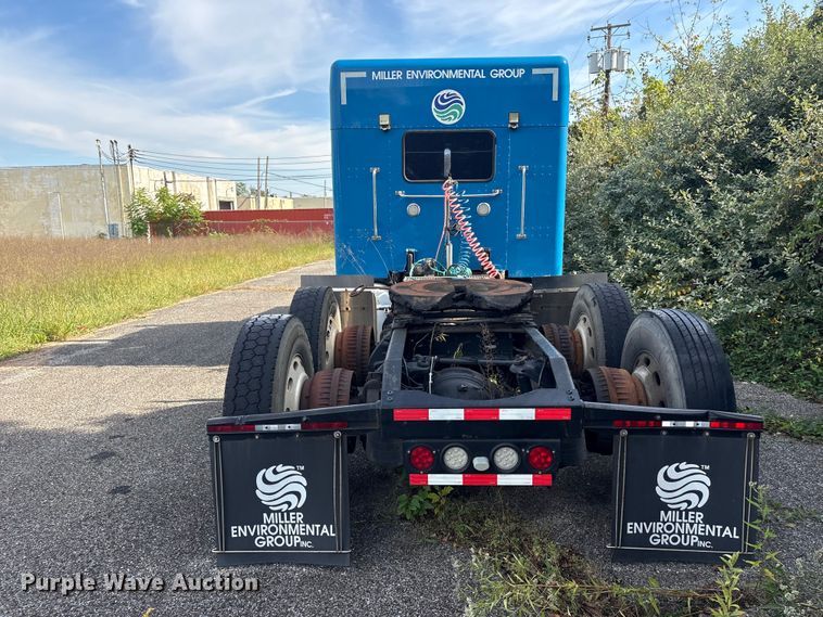 image for item ET8688 2005 Peterbilt 379 semi truck