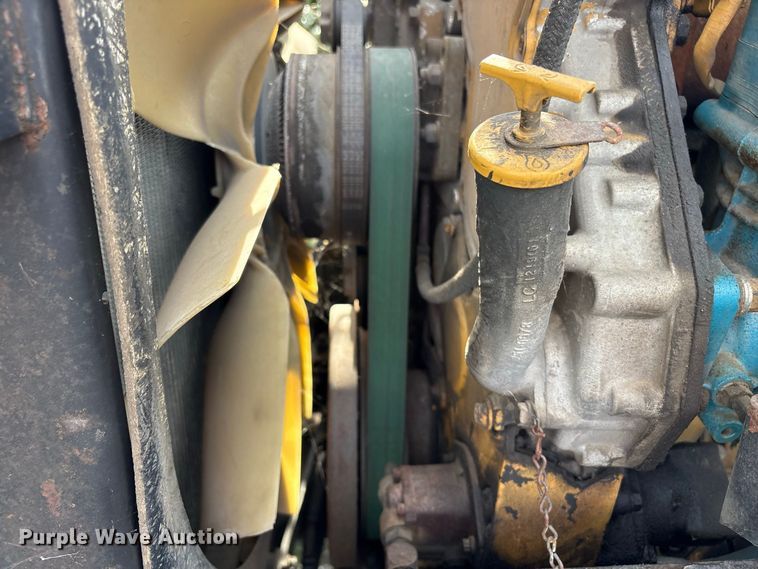 image for item ET8688 2005 Peterbilt 379 semi truck