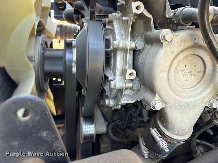 image for item ET8689 2020 Western Star 4700 semi truck