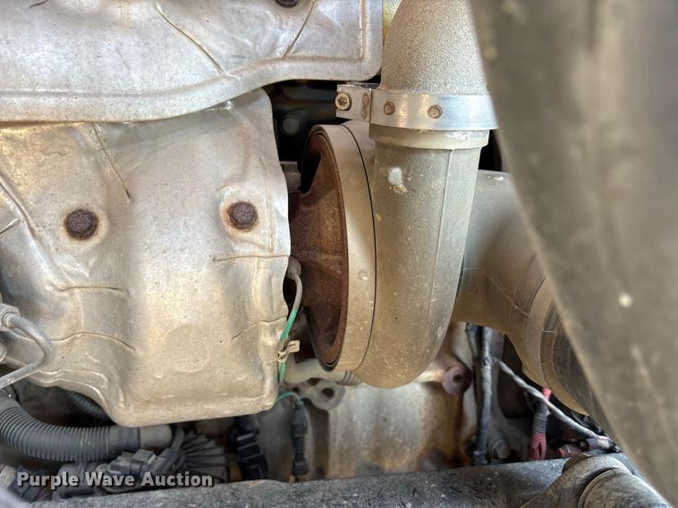 image for item ET8689 2020 Western Star 4700 semi truck