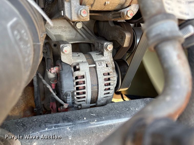image for item ET8689 2020 Western Star 4700 semi truck