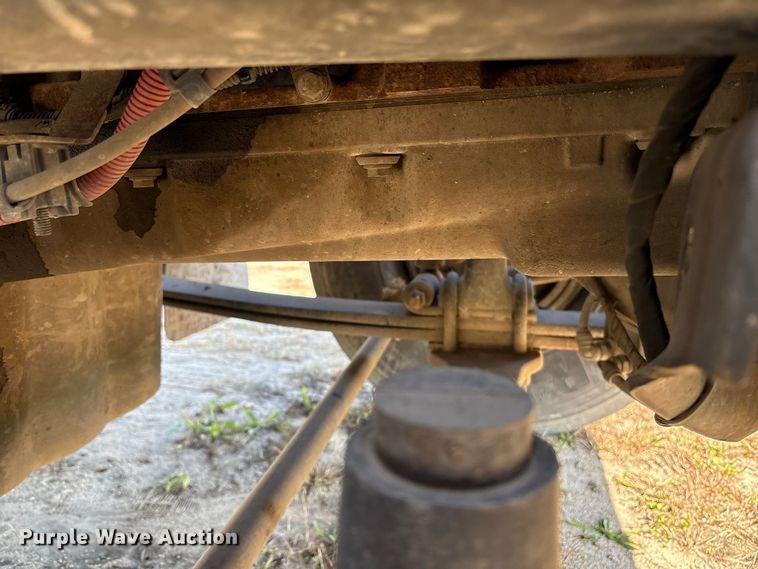 image for item ET8689 2020 Western Star 4700 semi truck