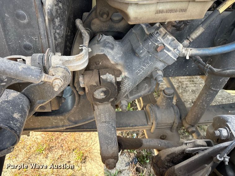 image for item ET8689 2020 Western Star 4700 semi truck