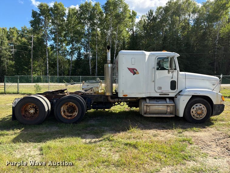 image for item EU0889 1995 Freightliner USF-1E semi truck