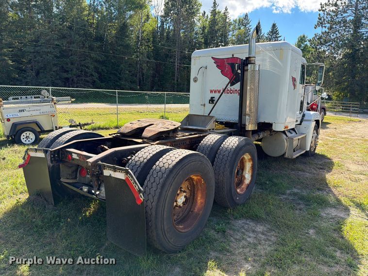 image for item EU0889 1995 Freightliner USF-1E semi truck