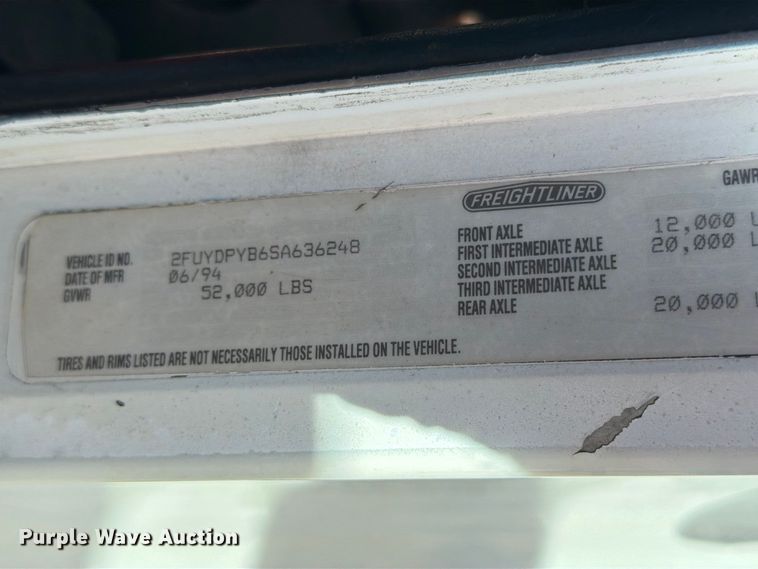 image for item EU0889 1995 Freightliner USF-1E semi truck
