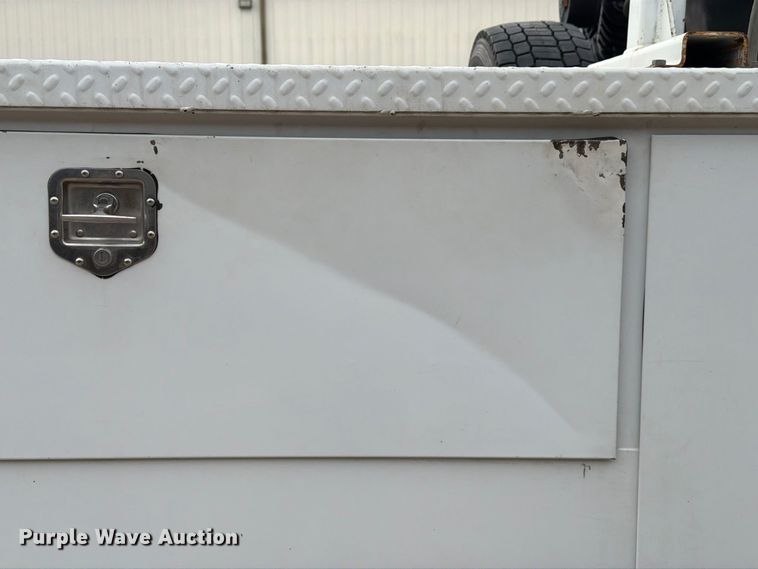 image for item EU0908 2008 Ford F550 Super Duty Crew Cab utility / service truck