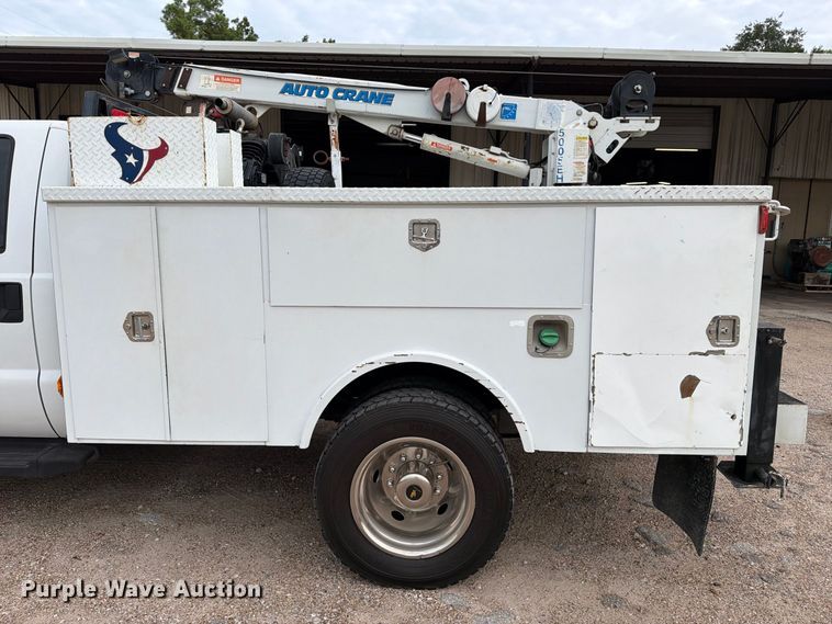 image for item EU0908 2008 Ford F550 Super Duty Crew Cab utility / service truck
