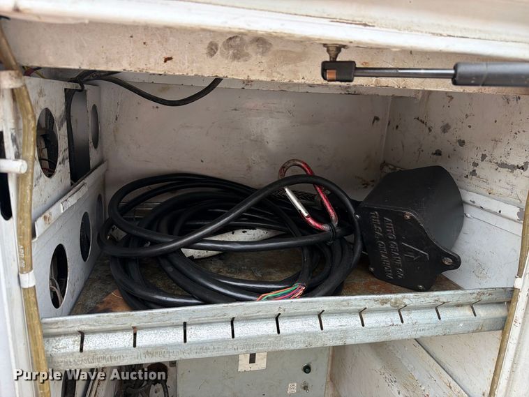 image for item EU0908 2008 Ford F550 Super Duty Crew Cab utility / service truck