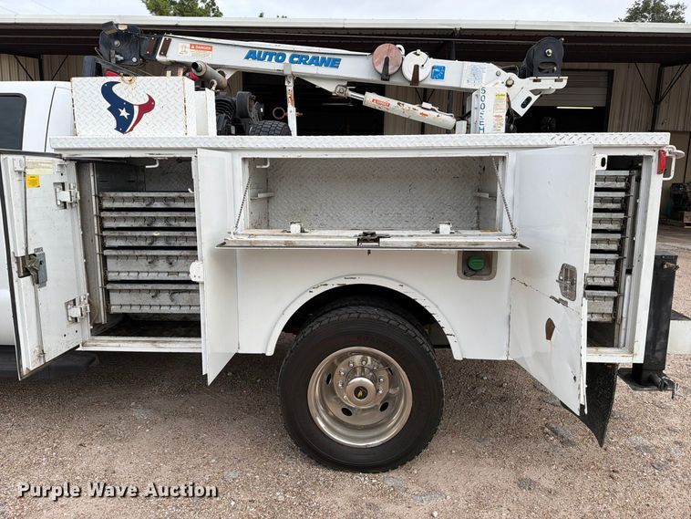 image for item EU0908 2008 Ford F550 Super Duty Crew Cab utility / service truck