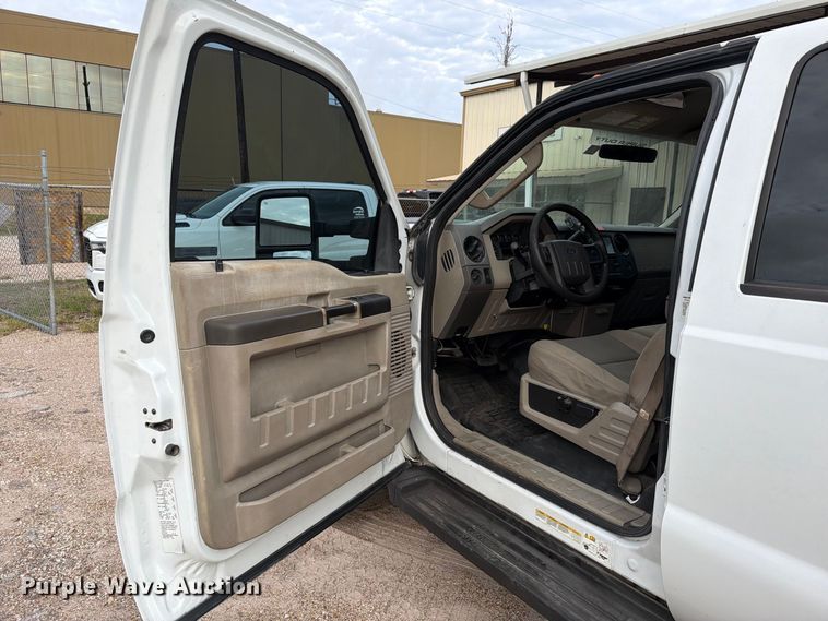 image for item EU0908 2008 Ford F550 Super Duty Crew Cab utility / service truck