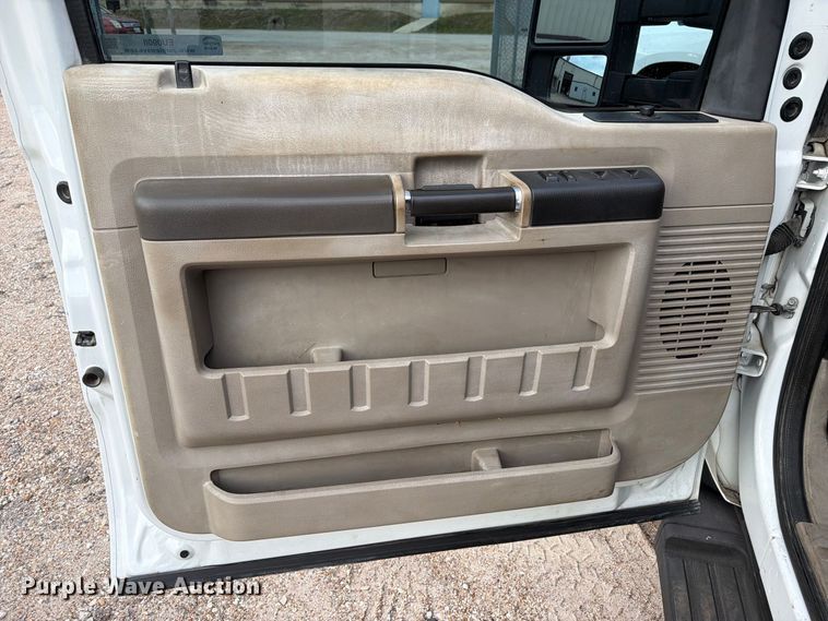 image for item EU0908 2008 Ford F550 Super Duty Crew Cab utility / service truck