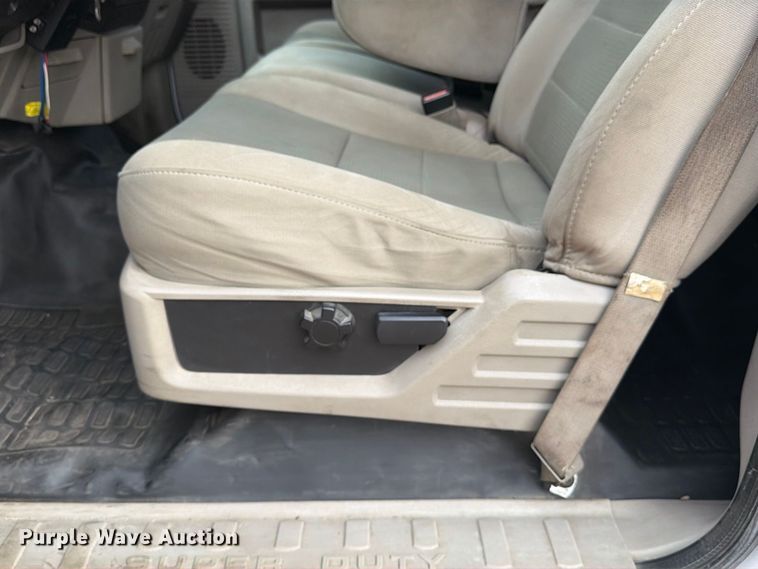 image for item EU0908 2008 Ford F550 Super Duty Crew Cab utility / service truck