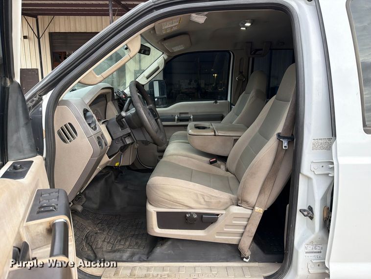 image for item EU0908 2008 Ford F550 Super Duty Crew Cab utility / service truck