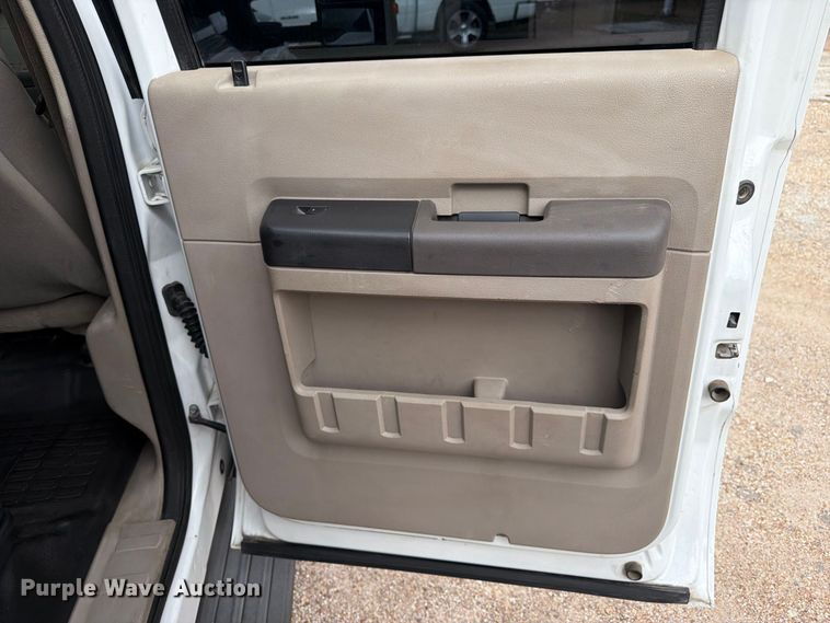 image for item EU0908 2008 Ford F550 Super Duty Crew Cab utility / service truck