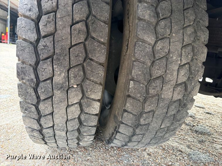 image for item EU0908 2008 Ford F550 Super Duty Crew Cab utility / service truck