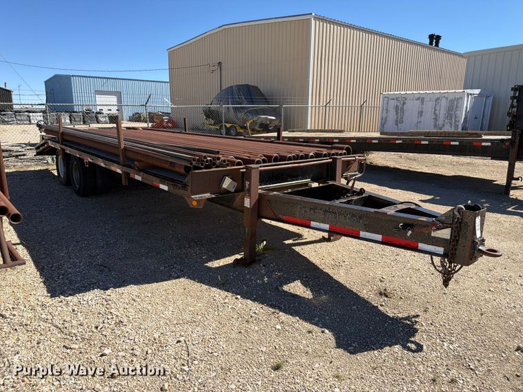 image for item EW2236 2005 C&B equipment trailer