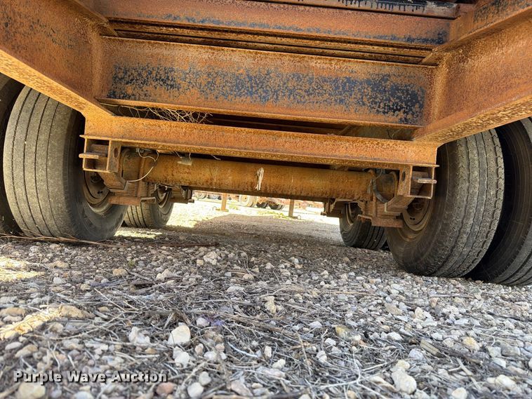 image for item EW2236 2005 C&B equipment trailer