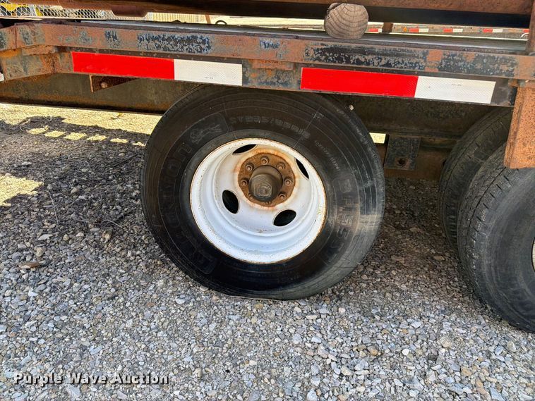 image for item EW2236 2005 C&B equipment trailer