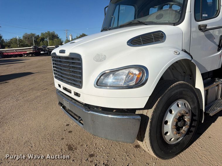 image for item EW2317 2016 Freightliner Business Class M2 utility / service truck
