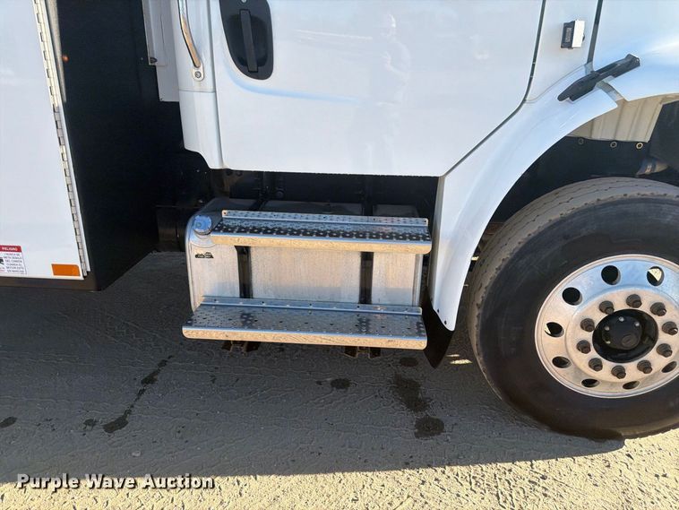 image for item EW2317 2016 Freightliner Business Class M2 utility / service truck