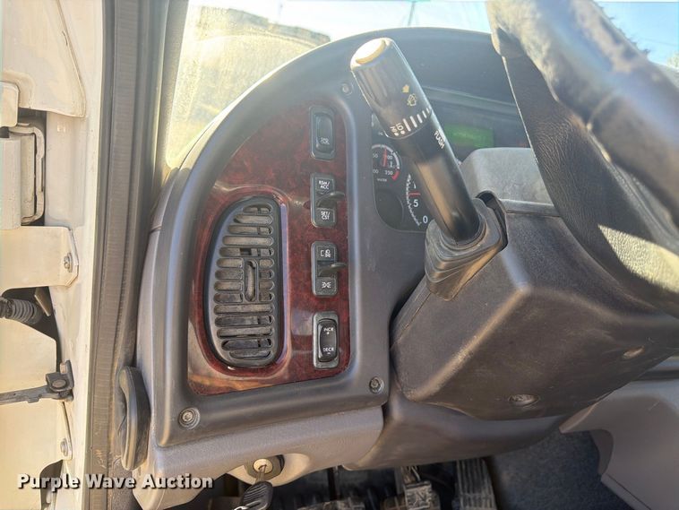 image for item EW2317 2016 Freightliner Business Class M2 utility / service truck
