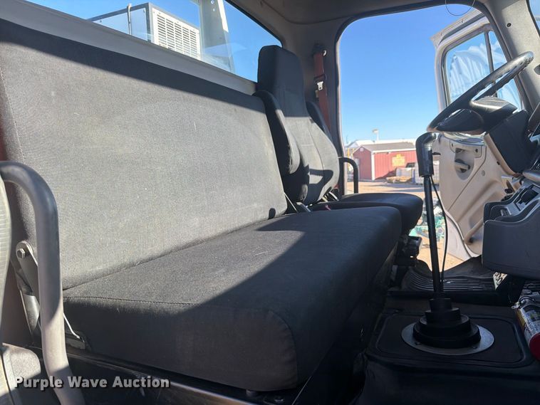 image for item EW2317 2016 Freightliner Business Class M2 utility / service truck
