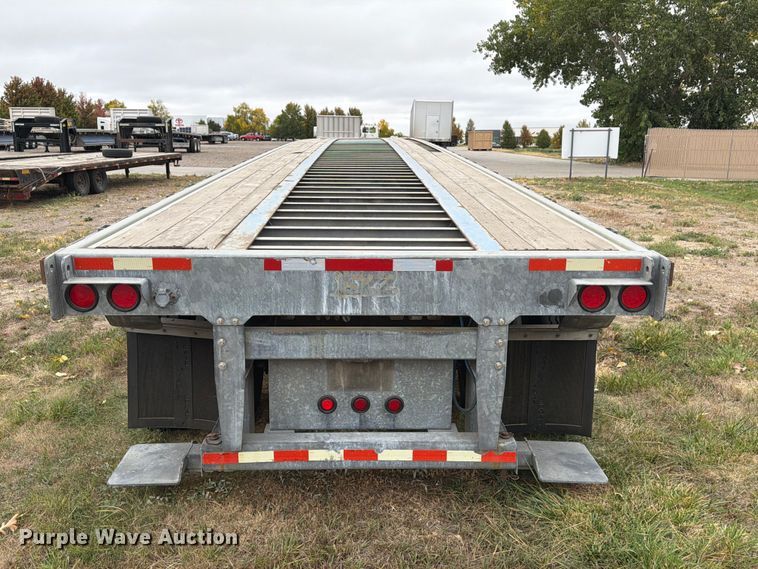 image for item EW2327 2011 Manac SFB48 flatbed trailer
