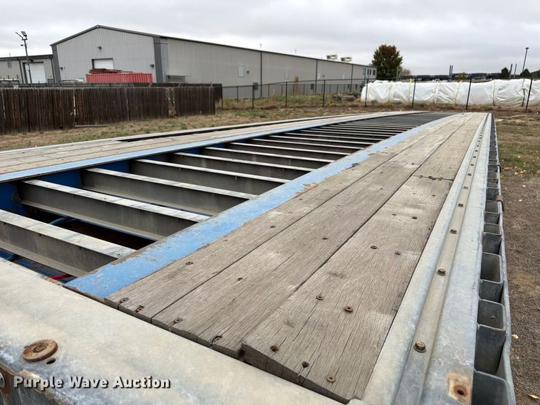 image for item EW2327 2011 Manac SFB48 flatbed trailer
