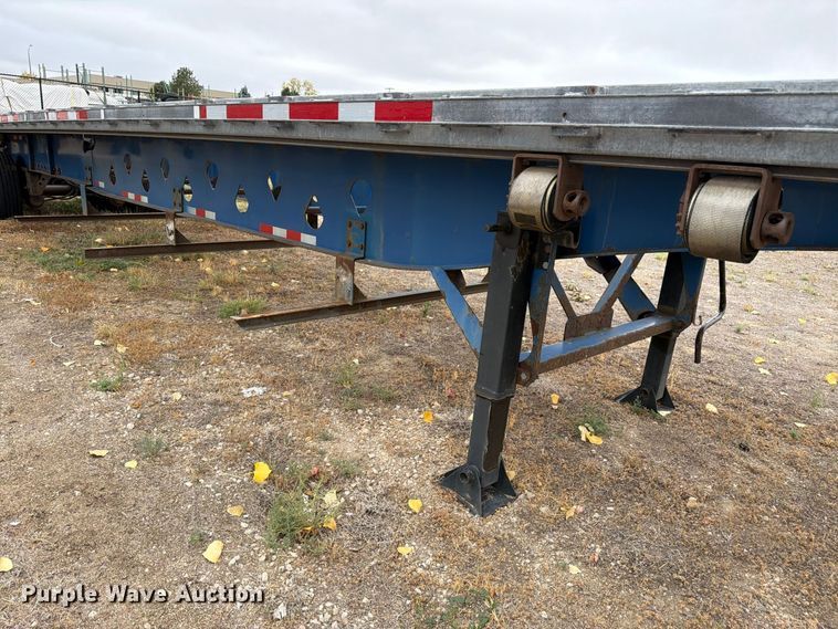 image for item EW2327 2011 Manac SFB48 flatbed trailer