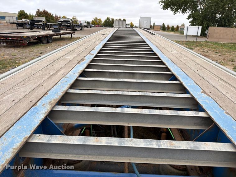 image for item EW2327 2011 Manac SFB48 flatbed trailer