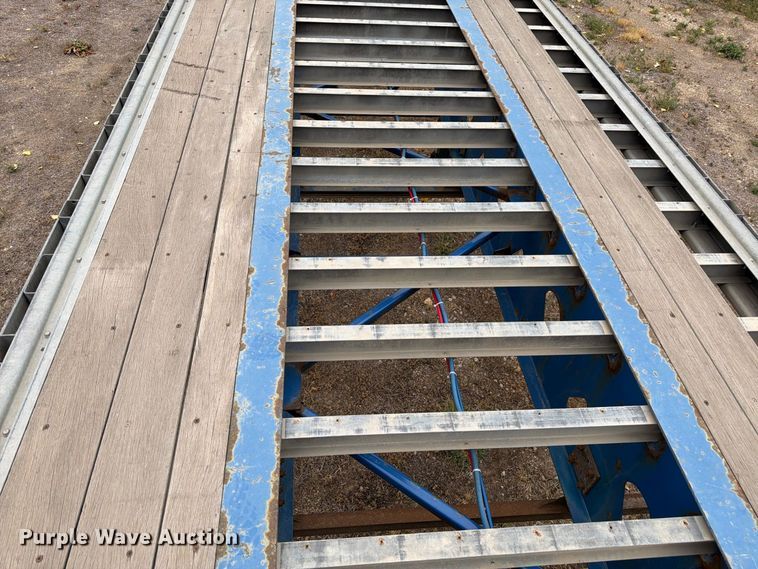 image for item EW2327 2011 Manac SFB48 flatbed trailer
