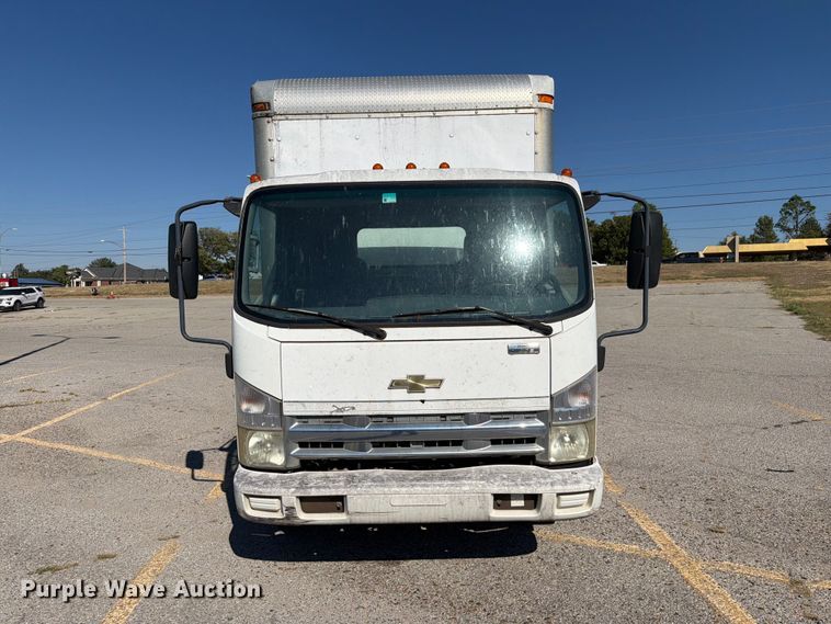 image for item EW7547 2008 Chevrolet W5 box truck