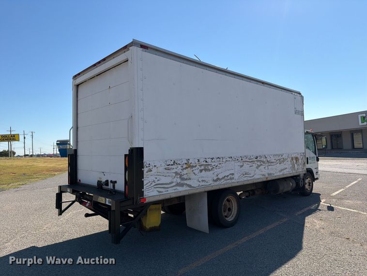 image for item EW7547 2008 Chevrolet W5 box truck