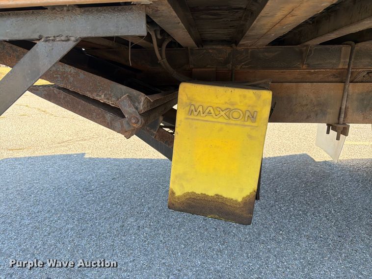 image for item EW7547 2008 Chevrolet W5 box truck