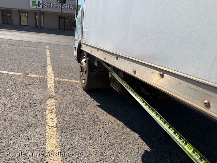 image for item EW7547 2008 Chevrolet W5 box truck