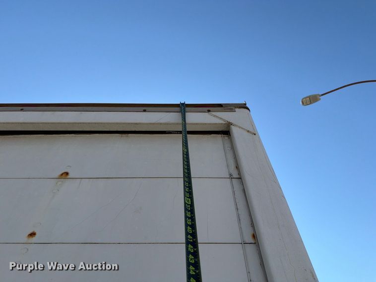 image for item EW7547 2008 Chevrolet W5 box truck
