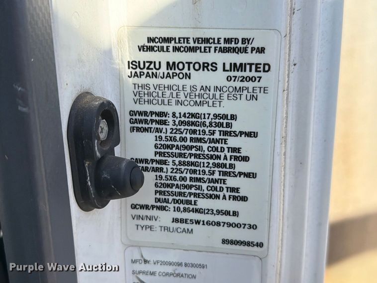 image for item EW7547 2008 Chevrolet W5 box truck