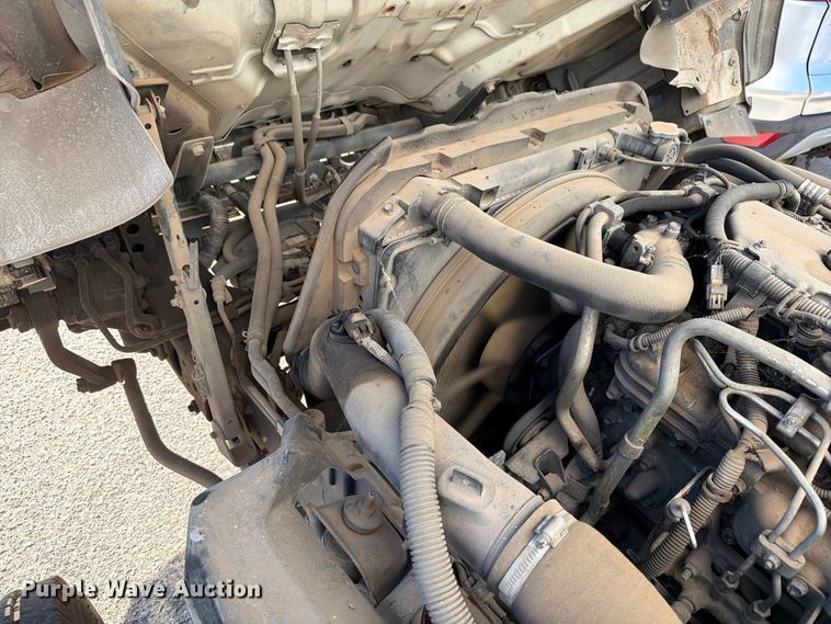 image for item EW7547 2008 Chevrolet W5 box truck