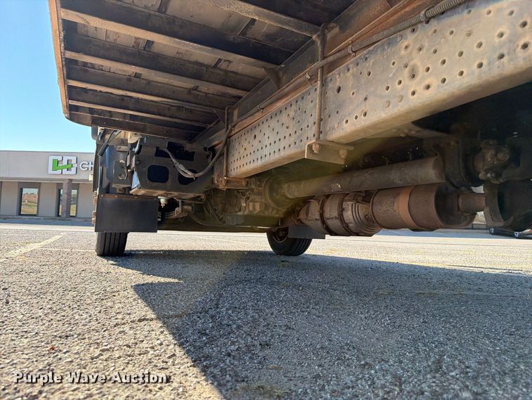 image for item EW7547 2008 Chevrolet W5 box truck