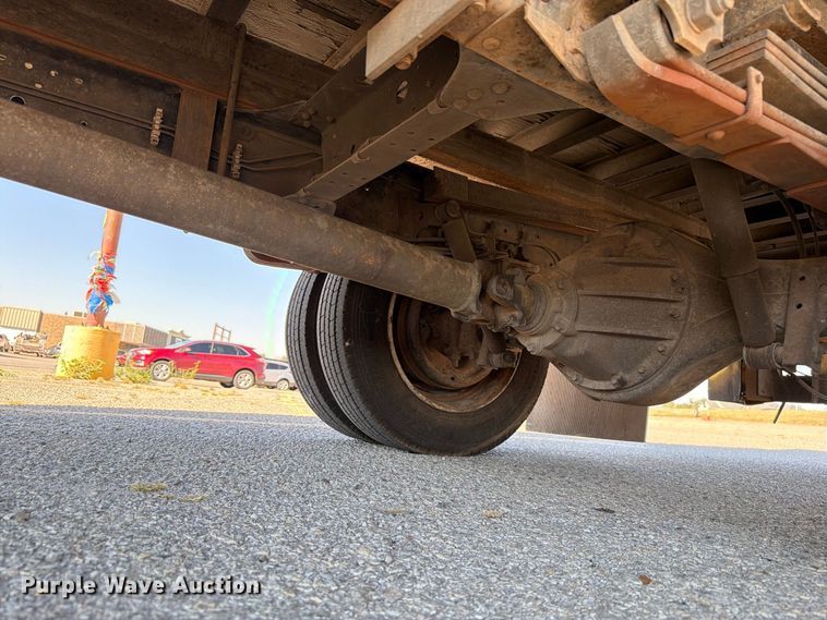 image for item EW7547 2008 Chevrolet W5 box truck