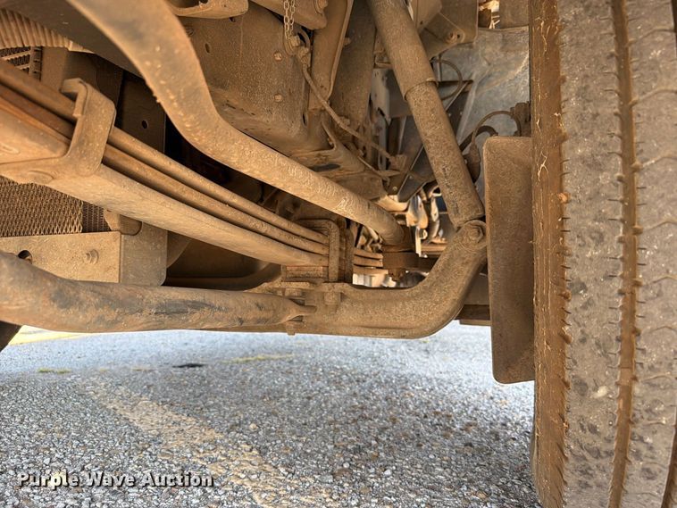 image for item EW7547 2008 Chevrolet W5 box truck