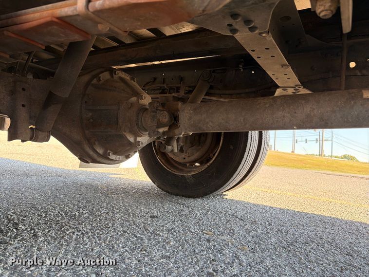 image for item EW7547 2008 Chevrolet W5 box truck
