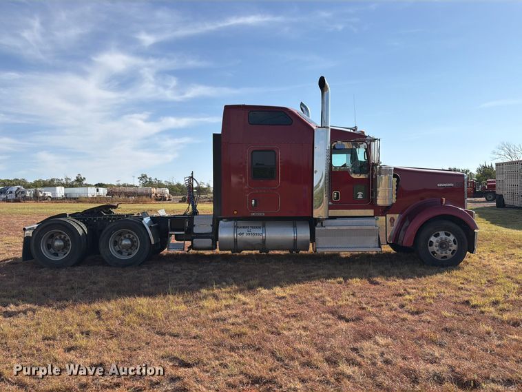 image for item EW8894 2015 Kenworth W900 semi truck